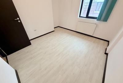 Casă cu 4 camere cu Canalizare în Sud - 13