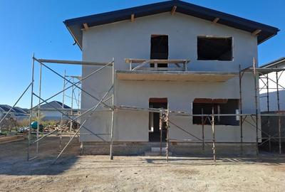 Pantelimon ilfov parter+mansarda pe placa de beton,5cam,3bai,351mp - 1