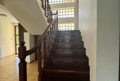 0% comision - Casa P+M de 278 mp si teren de 1654 mp, Aleea Manastirii Dealu - 9
