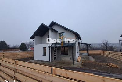 Casă cu 5 camere cu Teren 372 Mp în Miroslava - 6