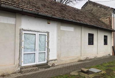 Spațiu comercial, de 120 mp, în Central - 3