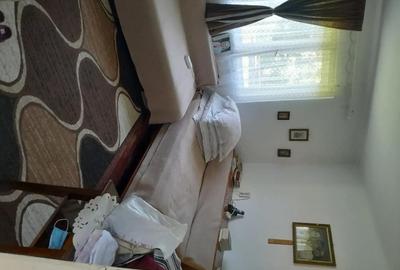 Casă cu 6 camere cu Teren 872 Mp în Central - 4