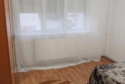 Apartament cu 2 camere decomandat în Rovine - 1