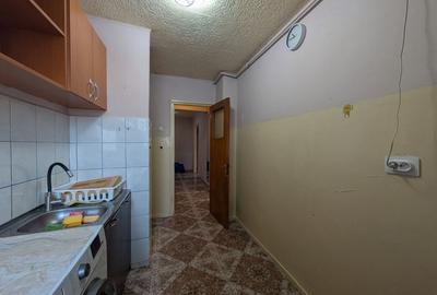 3 Camere Giulești, 60mp, Vedere Panoramică, Total de Renovat 3 Camere Giulești, 60mp, Vedere Panoramică, Total de Renovat - 12