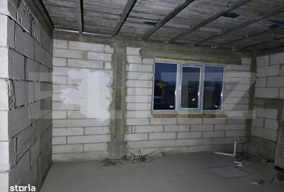 Casă cu 4 camere în Priseaca