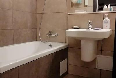 Apartament cu 4 camere decomandat în Apusului - 8