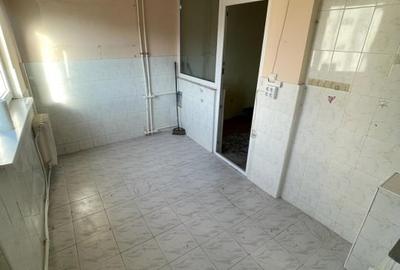 Garsoniera spatioasa, 32 mp, etaj intermediar, Zona Parang - 4