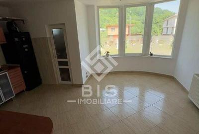 Casă cu 5 camere cu Teren 1200 Mp în Nord - 2