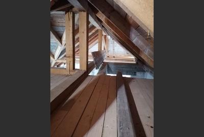 Casă cu 3 camere cu Canalizare în Central - 25