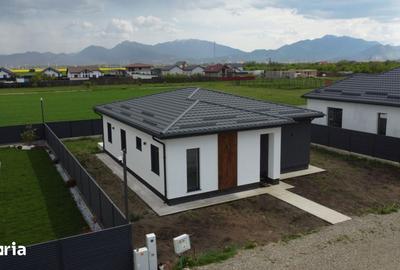 Casă cu 4 camere cu Teren 500 Mp în Central - 2
