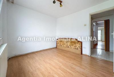 Apartament cu 2 camere decomandat în Micro 15 - 13