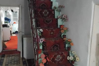 Vand casa 6 camere + garaj + anexe + 1 hectar teren langa casa - 2