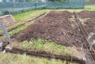 Teren de vânzare cu casa - 1