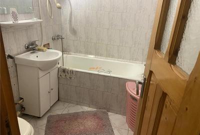 Apartament 3 camere , zona cartier Sud , 52 mp , decomandat - 2