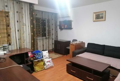 Apartament cu 2 camere decomandat în Rovine - 1