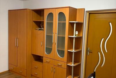 Apartament cu 2 camere nedecomandat în Micro 14