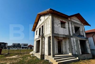 Casă individuală cu 6 camere cu Canalizare în Exterior Est
