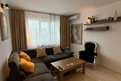 Apartament cu 3 camere semidecomandat, mobilat în Berceni