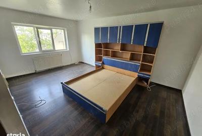 Apartament cu 3 camere decomandat în Orizont - 2