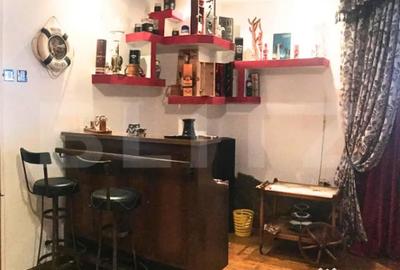 Casă cu 5 camere cu Teren 3000 Mp în Central - 2