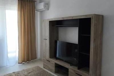 Garsonieră decomandată în Apărătorii Patriei