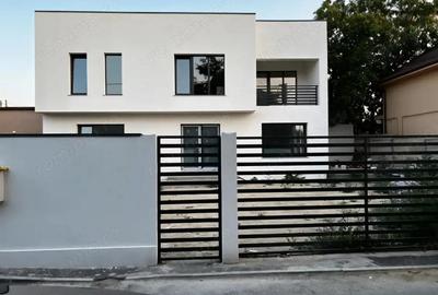 Casă cu 4 camere cu Teren 350 Mp în Central