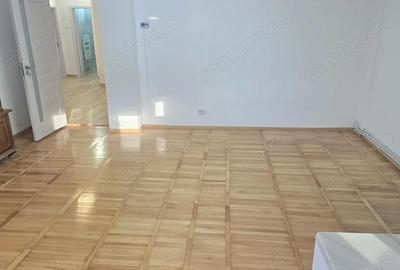 Apartament cu 4 camere decomandat în 22 Decembrie - 10