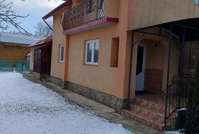 Casă cu 4 camere în Vadu Moldovei - 2