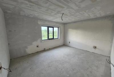 Casă cu 4 camere cu Teren 180 Mp în 1 Decembrie - 6