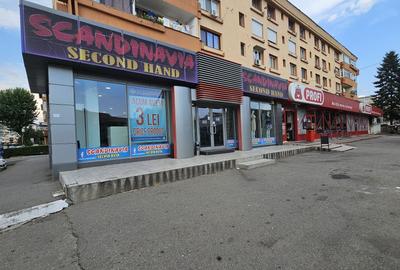 Spațiu comercial, de 440 mp, în 9 Mai - 3