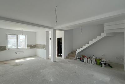 Duplex cu 4 camere cu Canalizare în Moșnița Nouă - 2