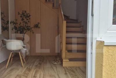 Doua case, Unirii, curti separate - 3