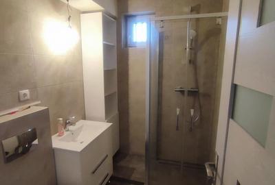 Apartament cu 3 camere decomandat în Central - 2