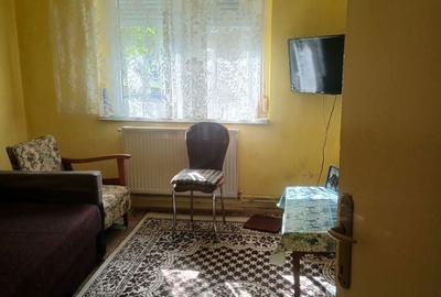 Apartament cu 4 camere decomandat în Central - 1