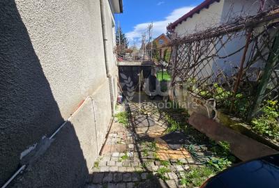 Casă individuală cu 4 camere cu Canalizare în Andrei Mureșanu - 2