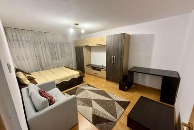 Garsonieră decomandată în Nicolina