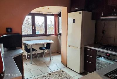Apartament cu 3 camere decomandat în Frumoasa - 2