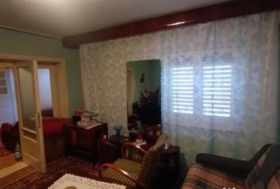 Casă cu 3 camere cu Teren 150 Mp în Coiciu