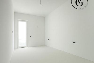 Apartament cu 3 camere semidecomandat în Central - 1