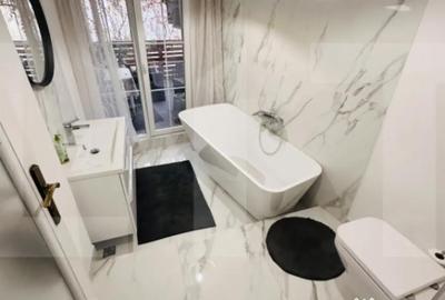 Apartament cu 5 camere în Central - 2