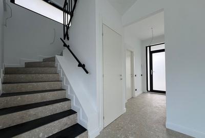 LA CHEIE! gata de mutare The Class Villas Tunari, TEREN 300 MP LA CHEIE! gata de mutare The Class Villas Tunari, TEREN 300 MP - 1