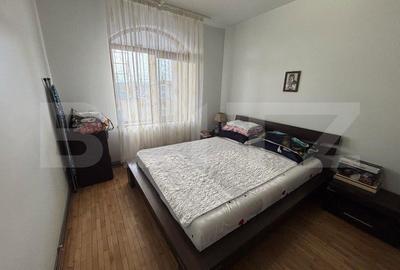 Casă cu 5 camere cu Teren 2300 Mp în Aninoasa - 8