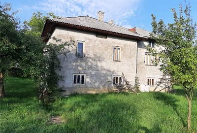 Casă cu 3 camere în Central - 1