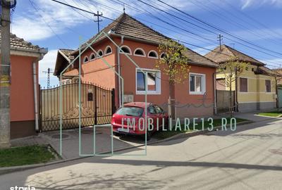 Casă cu 4 camere cu Teren 601 Mp în Central - 14