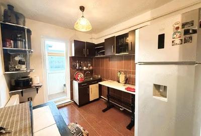 Apartament cu 3 camere semidecomandat în Central - 6