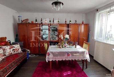 Casa veche cu teren 304 mp Intre Lacuri - 3
