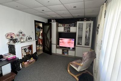 Apartament cu 3 camere decomandat în Vitrometan - 2