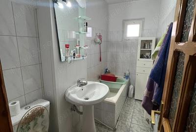 Apartament 2 camere decomandat, Strada Republicii Adjud - 10