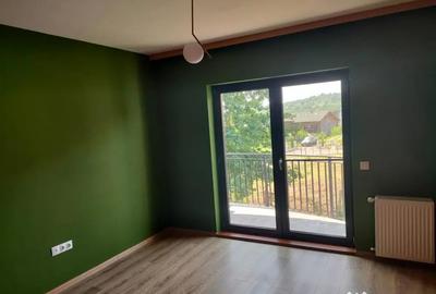 Apartament cu 3 camere semidecomandat în Central - 4