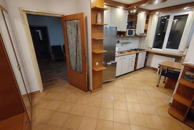 Apartament cu 3 camere decomandat, mobilat în Titan - 3